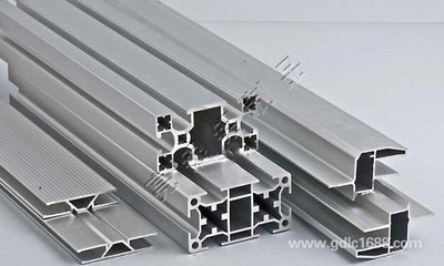 電解鋁行業(yè)現(xiàn)狀與鋁型材廠(chǎng)家行業(yè)動(dòng)態(tài) 亮銀鋁制品的市場(chǎng)觀(guān)察